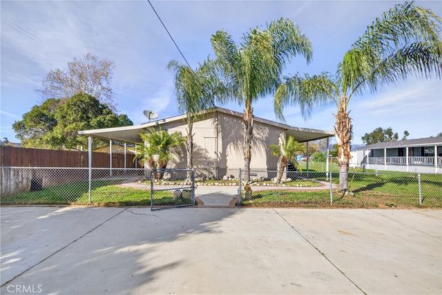 1067 Stevenson A & B, Colton, CA 92324