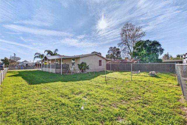 1067 Stevenson A & B, Colton, CA 92324