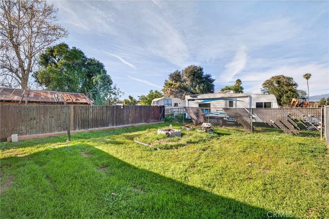 1067 Stevenson A & B, Colton, CA 92324