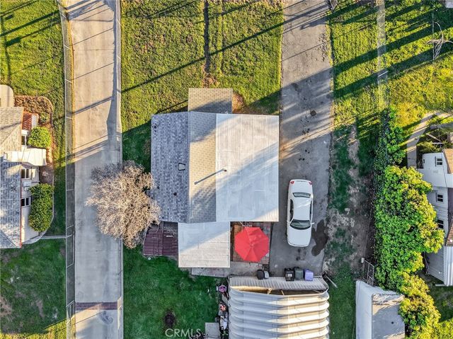 1067 Stevenson A & B, Colton, CA 92324