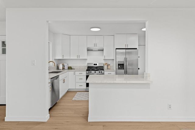 2535 Greyling Dr., San Diego, CA 92123