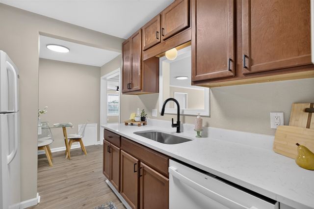 747 S Clifton Ave, Wichita, KS 67218