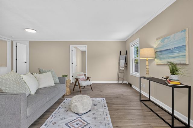 747 S Clifton Ave, Wichita, KS 67218