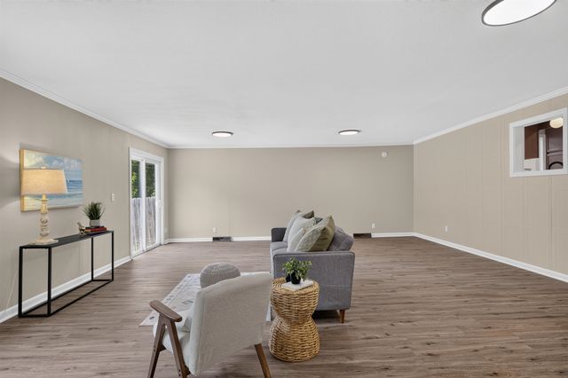 747 S Clifton Ave, Wichita, KS 67218