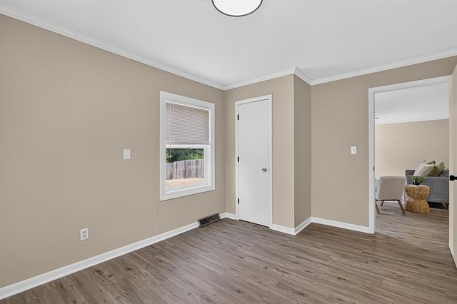747 S Clifton Ave, Wichita, KS 67218