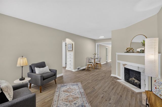 747 S Clifton Ave, Wichita, KS 67218