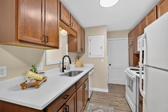747 S Clifton Ave, Wichita, KS 67218