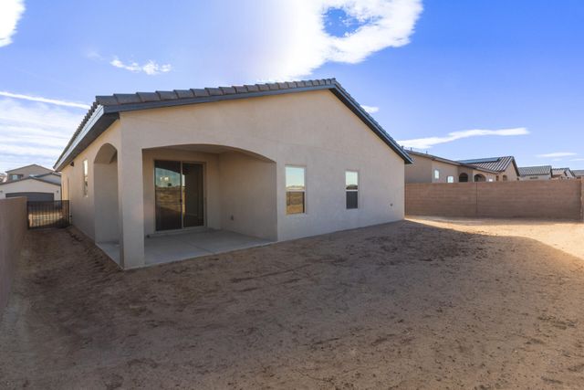 1556 Valle De Colores Road NW, Los Lunas, NM 87031