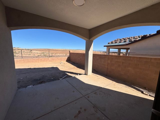 1556 Valle De Colores Road NW, Los Lunas, NM 87031
