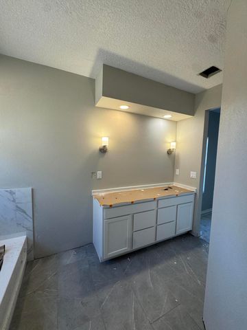 1556 Valle De Colores Road NW, Los Lunas, NM 87031