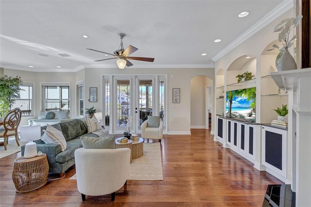 333 W SOUTH AVENUE, Tampa, FL 33603