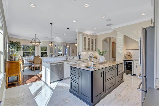 333 W SOUTH AVENUE, Tampa, FL 33603