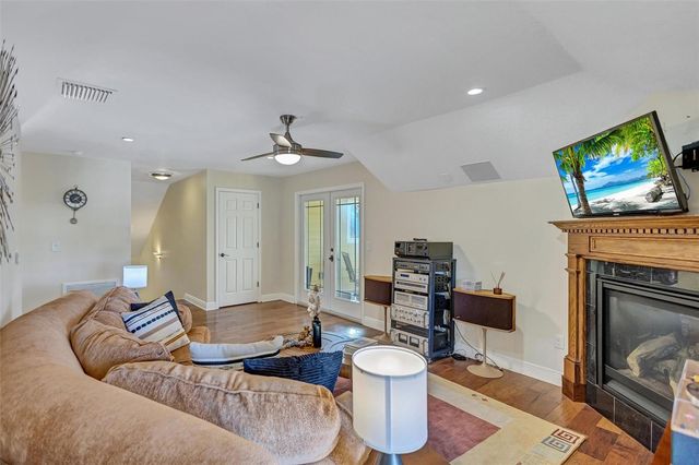 333 W SOUTH AVENUE, Tampa, FL 33603