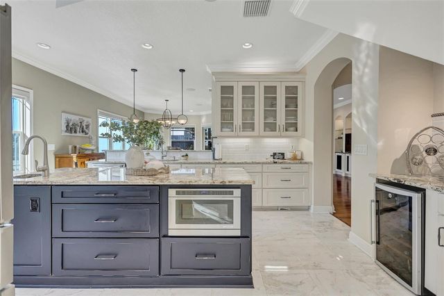 333 W SOUTH AVENUE, Tampa, FL 33603