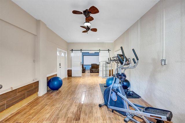 333 W SOUTH AVENUE, Tampa, FL 33603