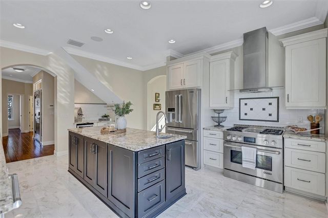 333 W SOUTH AVENUE, Tampa, FL 33603