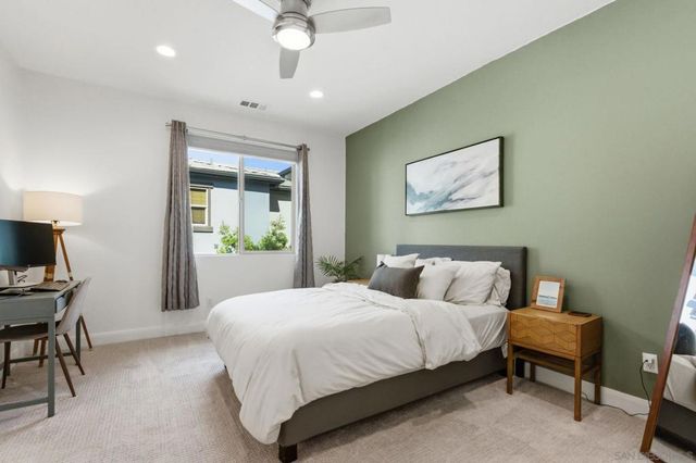 2464 Solara Lane, Vista, CA 92081