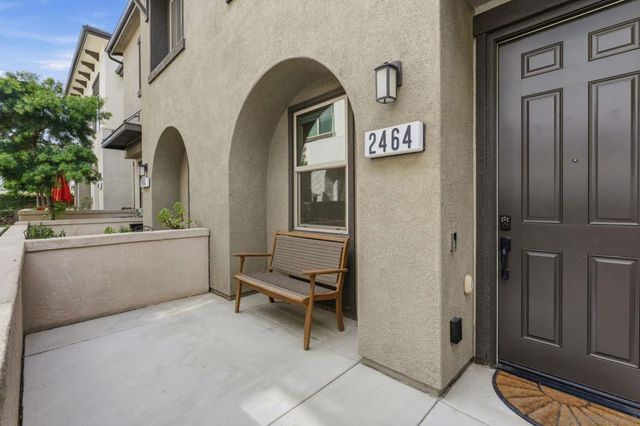 2464 Solara Lane, Vista, CA 92081