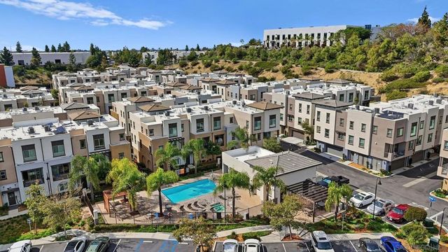 2464 Solara Lane, Vista, CA 92081