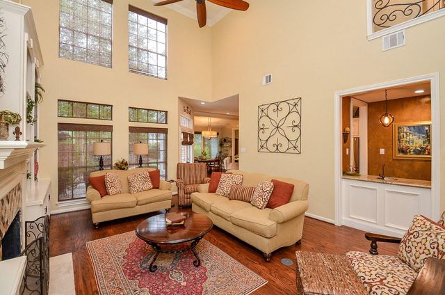 19 Ambleside Crescent Drive, Sugar Land, TX 77479