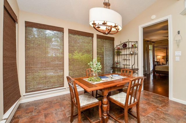 19 Ambleside Crescent Drive, Sugar Land, TX 77479