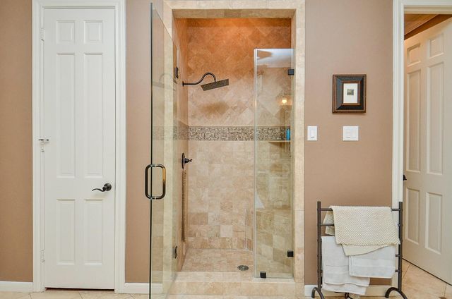 19 Ambleside Crescent Drive, Sugar Land, TX 77479