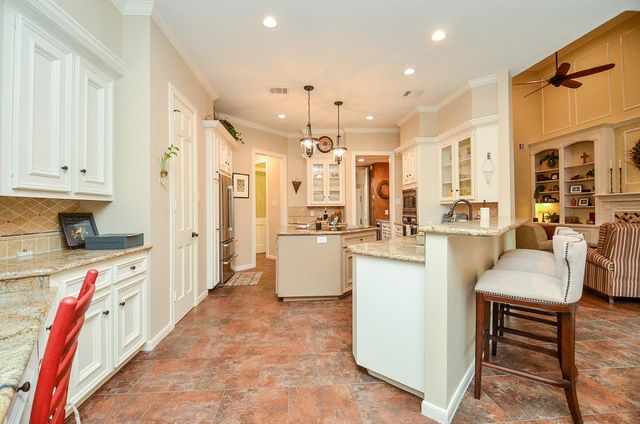19 Ambleside Crescent Drive, Sugar Land, TX 77479