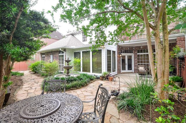 19 Ambleside Crescent Drive, Sugar Land, TX 77479