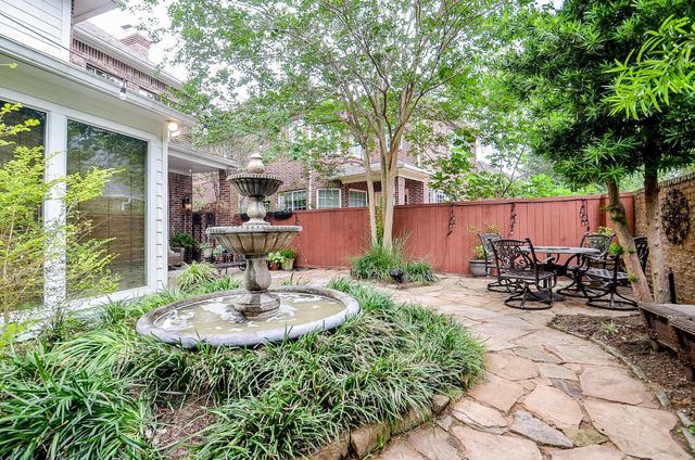 19 Ambleside Crescent Drive, Sugar Land, TX 77479
