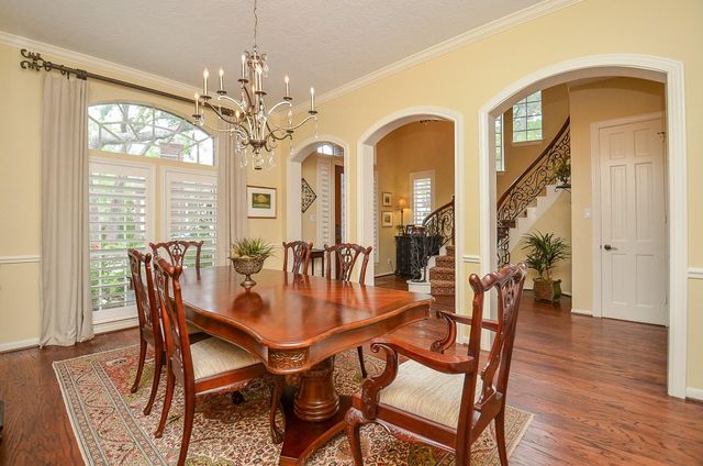 19 Ambleside Crescent Drive, Sugar Land, TX 77479