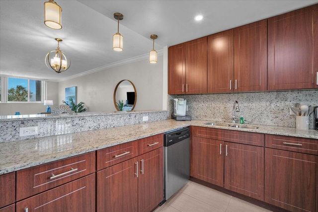 601 N OCEAN Boulevard 202, Boca Raton, FL 33432