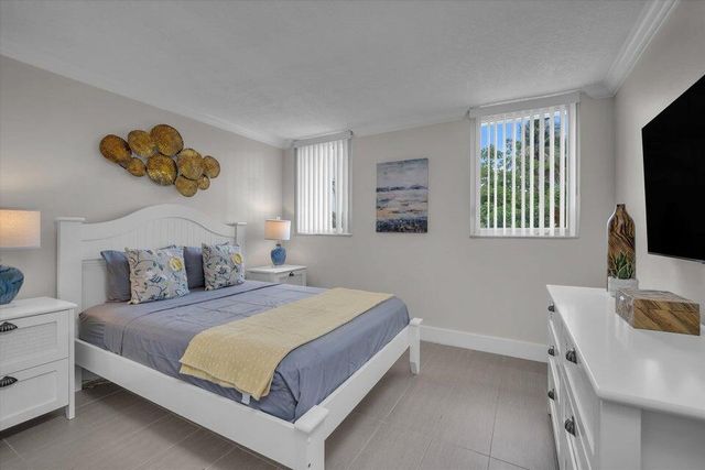 601 N OCEAN Boulevard 202, Boca Raton, FL 33432