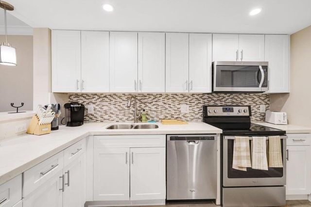 601 N OCEAN Boulevard 202, Boca Raton, FL 33432