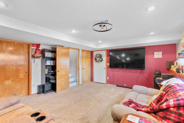 2605 S Lotus Street, Ozark, MO 65721