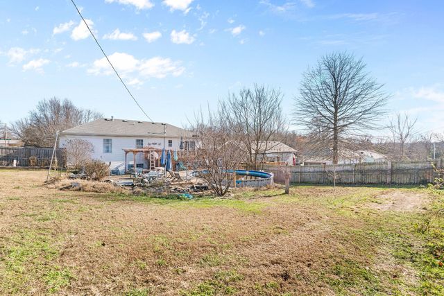 2605 S Lotus Street, Ozark, MO 65721