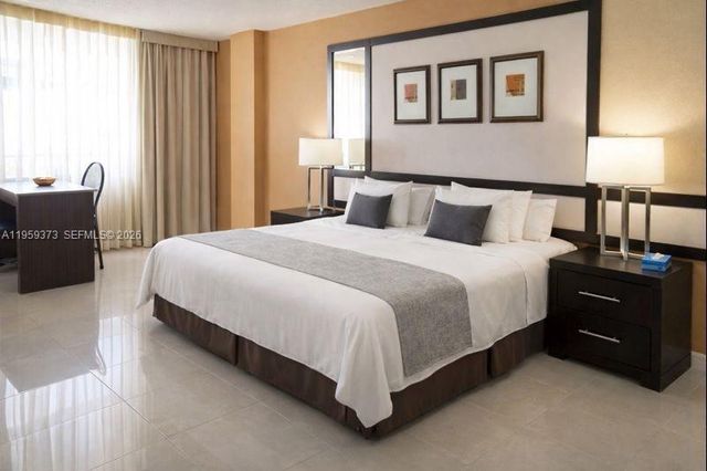 19201 Collins Ave 707, Sunny Isles Beach, FL 33160