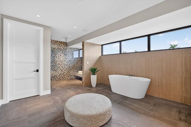 1918 Intracoastal Drive, Fort Lauderdale, FL 33305