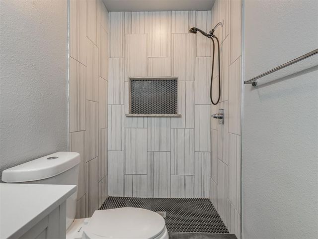 9927 Georgia Avenue, The Village, OK 73120