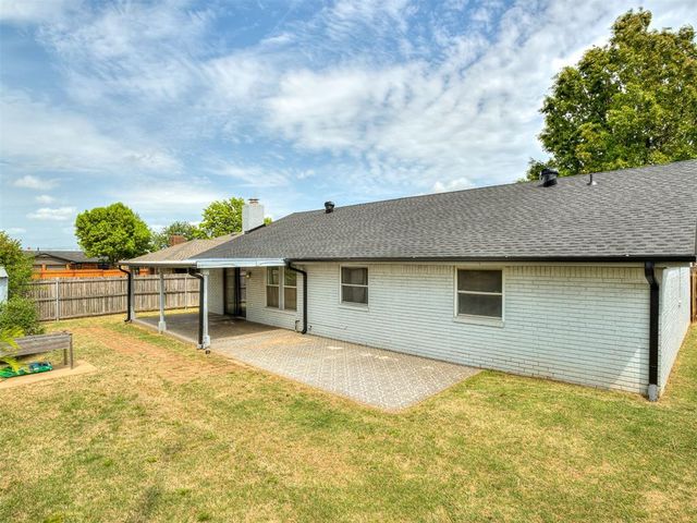 9927 Georgia Avenue, The Village, OK 73120