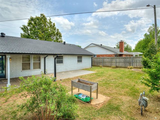 9927 Georgia Avenue, The Village, OK 73120