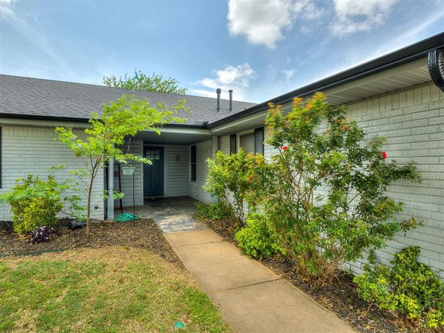 9927 Georgia Avenue, The Village, OK 73120
