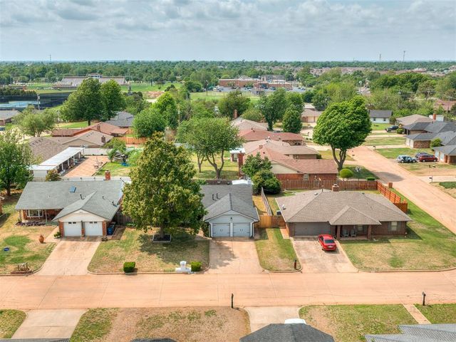 9927 Georgia Avenue, The Village, OK 73120