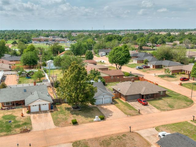 9927 Georgia Avenue, The Village, OK 73120