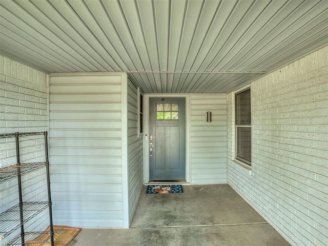 9927 Georgia Avenue, The Village, OK 73120
