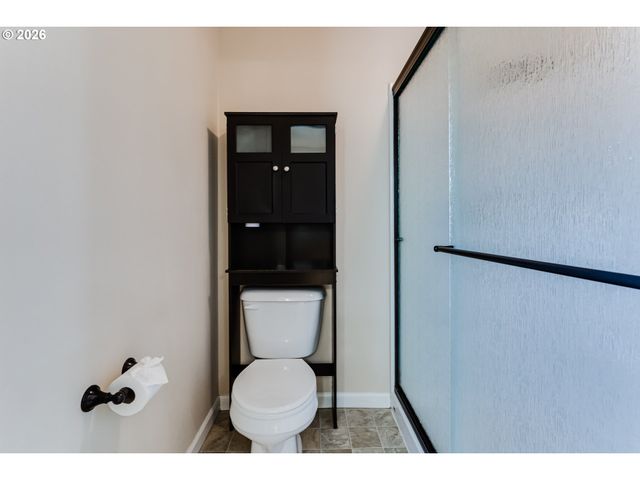 362 CAMRIN Loop, Creswell, OR 97426