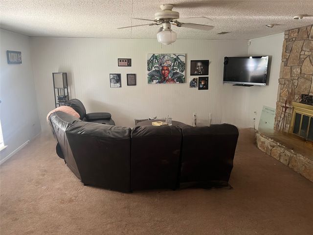 4804 Green Hollow Drive, Arlington, TX 76017