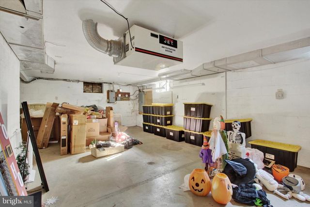 901 E MAIN ST, Waynesboro, PA 17268