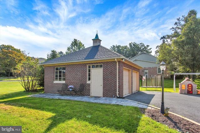 901 E MAIN ST, Waynesboro, PA 17268