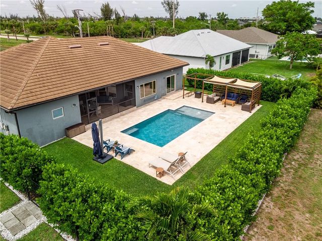 2322 Trafalgar PKWY, Cape Coral, FL 33991