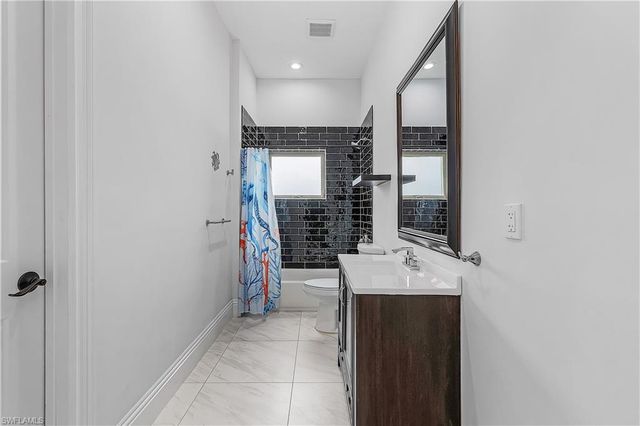 2322 Trafalgar PKWY, Cape Coral, FL 33991